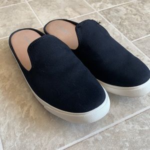Old Navy sneaker slides